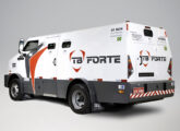 Blindado para transporte de valores sobre chassi Mercedes-Benz fornecido para a empresa paulista TB Forte.