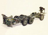 Chassi rodoviário com 3º eixo K 113 TL, um dos modelos Scania de 1990.