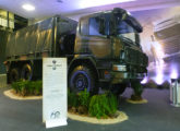 Caminhão P 360 DB 6x6, preparado por demanda do Exército, exposto no stand da Scania na Fenatran 2017 (foto: LEXICAR).