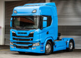 ... e o elétrico 30 G 4x2, com potência equivalente a 410 cv e até 300 km de autonomia, importado da Suécia e já disponível para vendas internas.