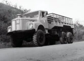Scania LT 110 transformado em 6x6 pela Engesa, submetido ao Exército Brasileiro na década de 70 (fonte: Jorge A. Ferreira Jr.).