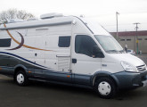 Conquest Jr, transformação de van Iveco Daily em motor-home, o menor modelo do catálogo 2015 da Scheid; também pode ser fornecido sobre base Renault Master ou Mercedes-Benz Sprinter. 