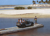 Cartão postal mostrando um buggy Selvagem cruzando a barra do rio Maxaranguape, no município do mesmo nome (RN).