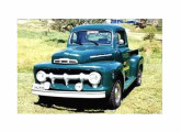 Picape Ford 1951 em réplica da SS.