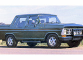 Cabine-dupla Star Car sobre Ford F-1000.    