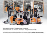 Nesta publicidade de abril de 2026 um fabricante de equipamentos lembra que logística interna não depende só de máquinas, mas também de pessoas, tecnologia e conexão.