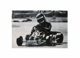 Kart Sulam, projetado pelo piloto paulista Walter Travaglini, estreando em fevereiro de 1974 na prova inaugural do kartódromo de Campinas (SP) (fonte: site scuderiabrazil). 