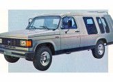 A deselegante perua Chevrolet Aerovan, de 1986. 