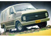 Van Poá Caravelle 1984, uma das primeiras fabricadas no país.