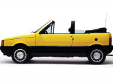 O Uno Cabriolet foi lançado no Salão do Automóvel de 1984; a imagem mostra um modelo de 1986.   