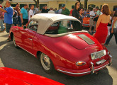 Um exemplar Swing de 1981 em mostra de carros antigos no Museu do Exército, Rio de Janeiro, em 2008 (foto: LEXICAR).