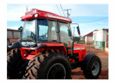 Trator Massey 650 com cabine Techno Jet de produção recente (2014); note os vidros curvos agora também nas laterais.