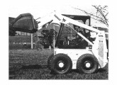 Mini-trator Bobcat 711, nacionalizado pela Tema Terra em 1990. 