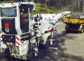 Fresadora de asfalto Terex PR 260 com cabine.    