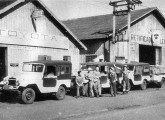 À esquerda, o galpão da Arpagral em fotografia de 1958.