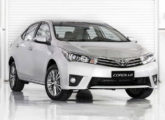 A Toyota ousou um pouco mais do que o usual na reestilização do Corolla 2014, apresentado em março como modelo 2015; na imagem, a versão Altis.   