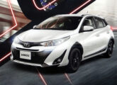 Yaris S-Way em detalhe de material publicitário Toyota.