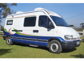 Motorcasa Storm, para duas pessoas, instalada em van Renault Master.  