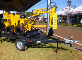 Retro Trantor RX4 expota no Agrishow 2015, montado sobre carreta especialmente projetada para transportá-la (foto: LEXICAR).