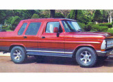 Cabine-dupla Ford F-1000 de 1989. 