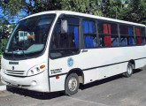 Microônibus Athenas sobre chassi VW 9.150 na frota da Universidade Federal da Bahia (foto: Welder dos Santos Dias). 