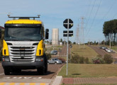 Caminhão Scania com sistema autônomo de direção em teste, em 2015, no campus da USP/São Carlos.