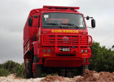 Volkswagen Worker 4x4 preparado para o Corpo de Bombeiros do Pará; a adaptação envolveu a instalação de quebra-mato, protetores de grade, faróis e carter e carroceria metálica.