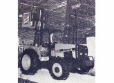 Empilhadeira 4x4 para 4 toneladas, modelo de 1969 (foto: Transporte Moderno).      