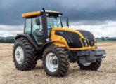 Valtra BM 135, um dos dois modelos da nova geração da família, relançada em 2022.