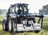 Um trator equipado com sistema Twin Trac de condução reversa, tecnologia apresentada pela Valtra em 2026.