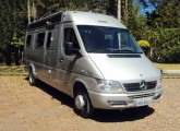 Vettura Super Bee montada em furgão Mercedes-Benz Sprinter.