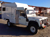 Motor-home sobre Land Rover 130, construído em 2014 para Roy Rudnick e Michelle Weiss, de São Bento do Sul (SC), que entre 2007 e 2009 realizaram a "Expedição Mundo por Terra", de volta ao mundo.