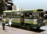 LP-Vieira 1962 nas cores da extinta Viação Pompéia, de Belo Horizonte (BH); note que a carroceria já traz quatro faróis (foto: Augusto Antônio dos Santos; fotomontagem: Márcio Schenker / memoriabhdesenhosdeonibus).