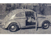 Sedã 1200 táxi: apresentado pela VW em 1961, o carrinho seria adotado em massa por todo o país. 