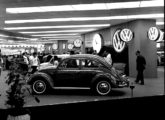 O Fusca ainda era uma grande atração no Salão de 1961 (fonte: Jorge A. Ferreira Jr. / Anfavea). 