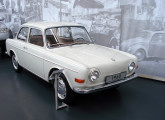 EA97, de 1960, o protótipo da Volkswagen alemã que deu origem ao nosso 1600; o carro encontra-se exposto no museu do Grupo, em Wolfsburg (foto: LEXICAR).