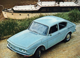 VW 1600 TL de duas portas com a nova frente de 1971.