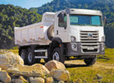 Basculante Constellation 26.220 6x4, com PBT de 26,3 t, motor de 6,9 l e 256 cv e câmbio manual de 9 marchas.