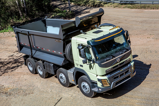 Novo Volvo FMX MAX tem mais capacidade de carga para mineração e