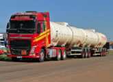 Volvo FH 540 6x4 de transportadora paulista fotografado em Porto Velho (RO) em junho de 2022 (foto: Marcos C. Filho / roadbus).