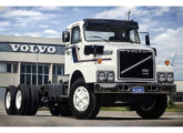 Em 1980, em plena Crise do Petróleo, a Volvo brasileira chegou a testar caminhões capazes de receber óleos vegetais ou misturas diesel-álcool, como este N10 XHT (fonte: Jorge A. Ferreira Jr.).