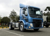 Volvo VM Tractor Power, cavalo-mecânico 4x2 de 360 cv lançado na mesma oportunidade. 