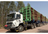 FMX 540 6x6 desenvolvido para a empresa Suzano tracionando seis semirreboques com carga de 250 t de troncos de eucalipto.