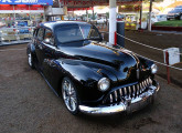 Oldsmobile 1946, personalizado entre 2011 e 2014; o carro recebeu chassi de Ford Landau, motor V8 e nova grade ao estilo Buick.