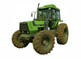 Antigo trator pesado Agrale-Deutz BX 4.110 equipado com cabine Zillmer com ar condicionado.