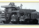 Haulpak 120C ao lado dos modelos de 35 e 23 toneladas (foto: 4x4 & Cia).
