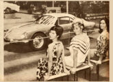 No stand da Willys no Salão de 1961 (foto: O Cruzeiro Internacional).