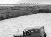 Jeep CJ-5 em versão militar participa de treinamento do Exército Brasileiro nos anos 70 (fonte: Motor Extra).