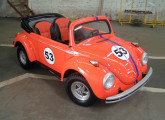 A pintura dos carrinhos pode ser personalizada; tudo é possível, até um Herbie cor de abóbora, como este fabricado em 2012.