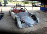 Musa KCC nos boxes do autódromo de Piracicaba.